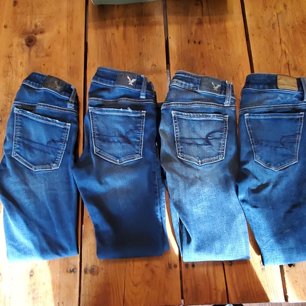 American Eagle size 2 Skinny Jeans